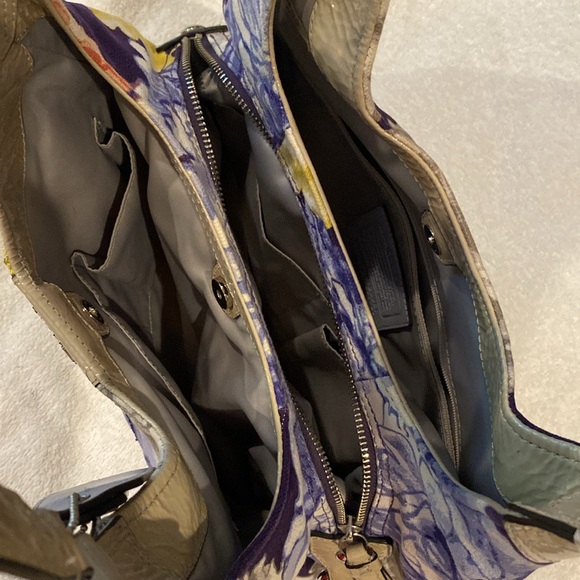 Coach purse - Picture 4 of 6